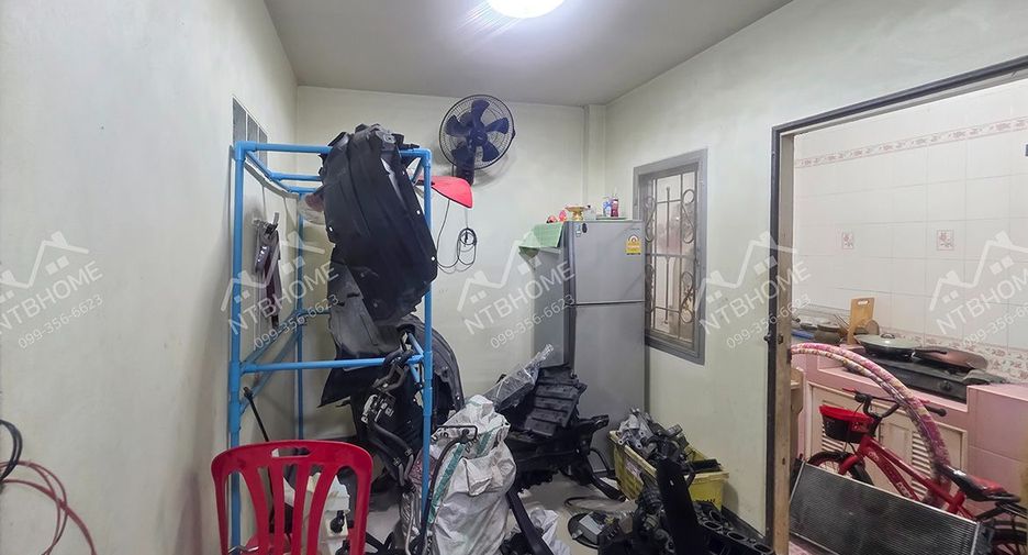 Casa adosada en venta de 3 habitaciones en Mueang Nonthaburi, Nonthaburi