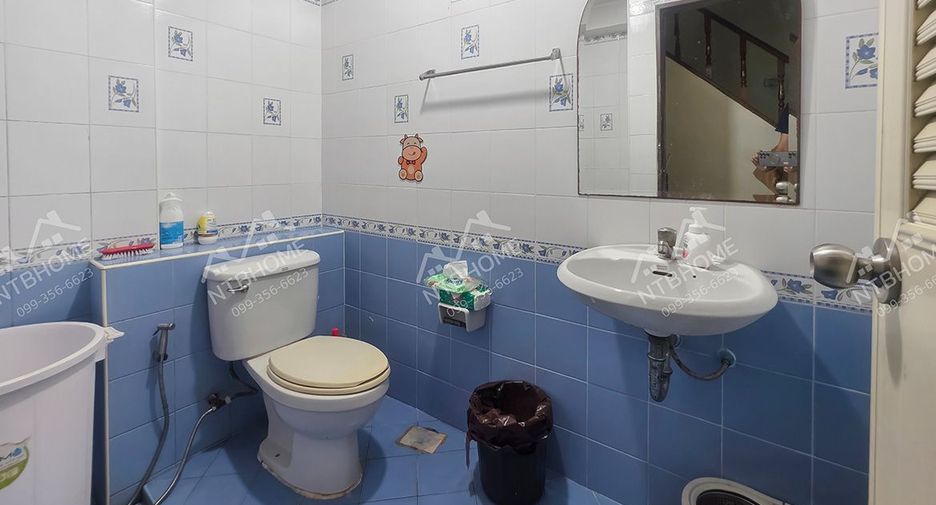 Casa adosada en venta de 3 habitaciones en Mueang Nonthaburi, Nonthaburi