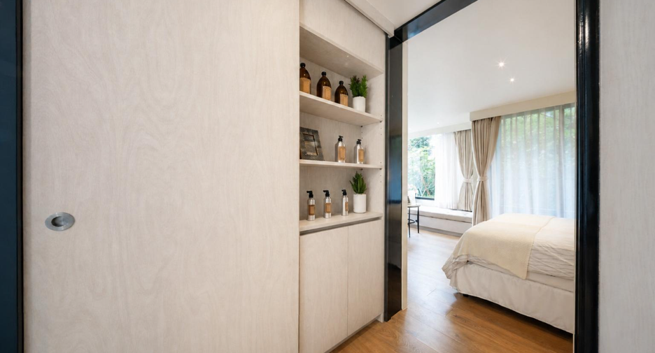 For sale 2 ベッドルーム condo in Watthana, Bangkok