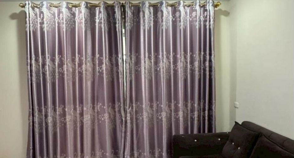 For sale 4 bedrooms townhouse in Khlong Luang, Pathum Thani