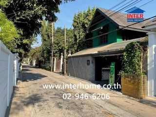 For sale 3 ベッドルーム house in Phra Khanong, Bangkok