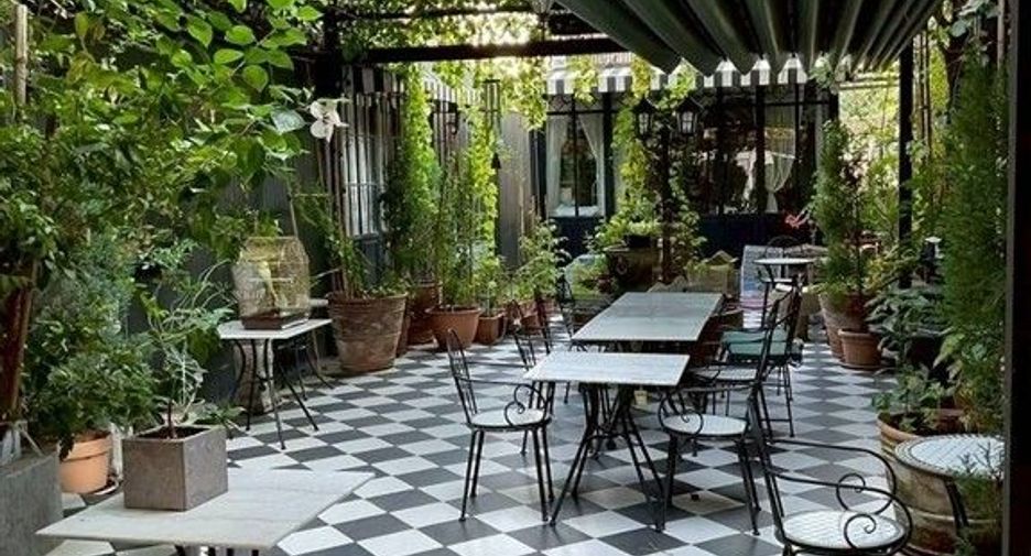 For sale 3 ベッドルーム house in Phra Khanong, Bangkok