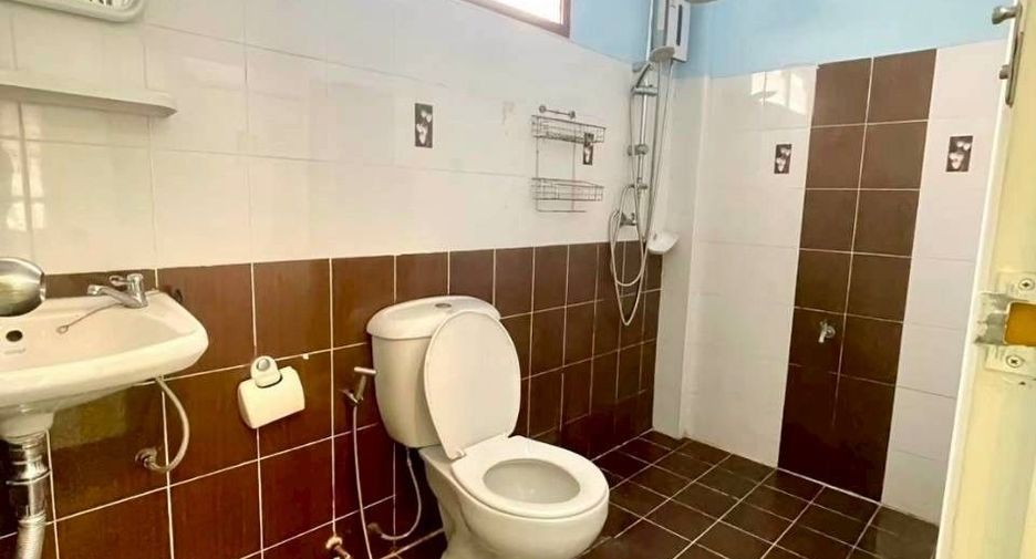 For sale 3 bedrooms townhouse in Phan Thong, Chonburi