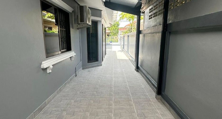 For rent 3 bedrooms house in Bang Lamung, Chonburi
