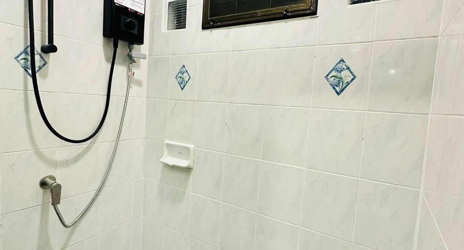For rent 3 bedrooms house in Bang Lamung, Chonburi