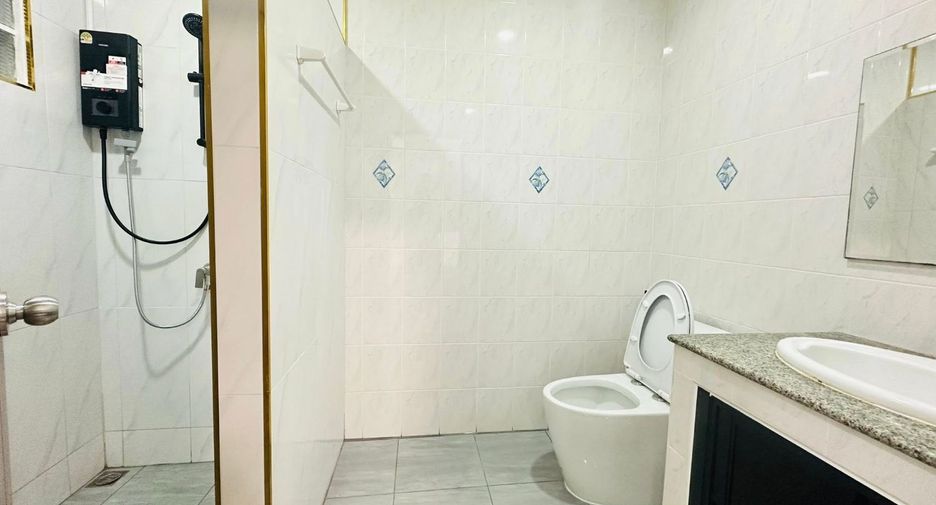 For rent 3 bedrooms house in Bang Lamung, Chonburi
