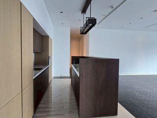 For rent 4 bedrooms condo in Sathon, Bangkok