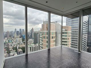 For rent 4 bedrooms condo in Sathon, Bangkok