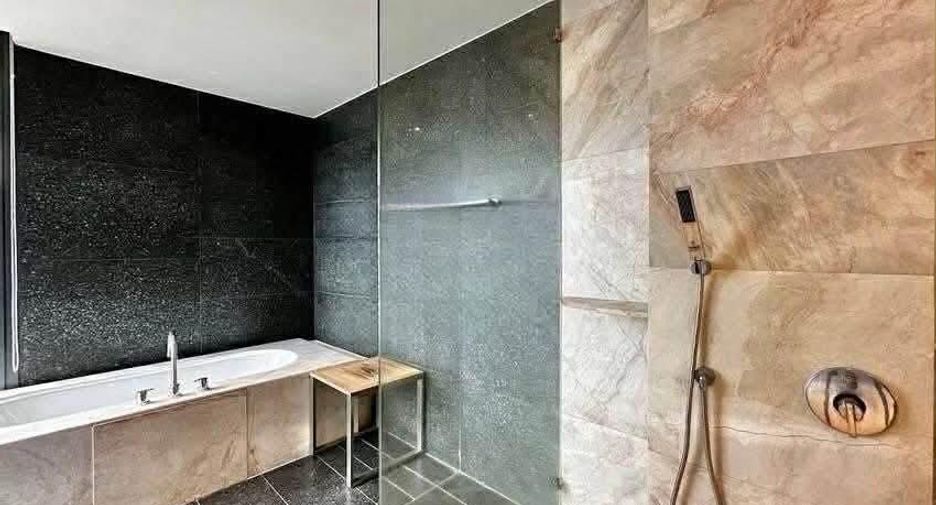 For rent 4 ベッドルーム condo in Sathon, Bangkok