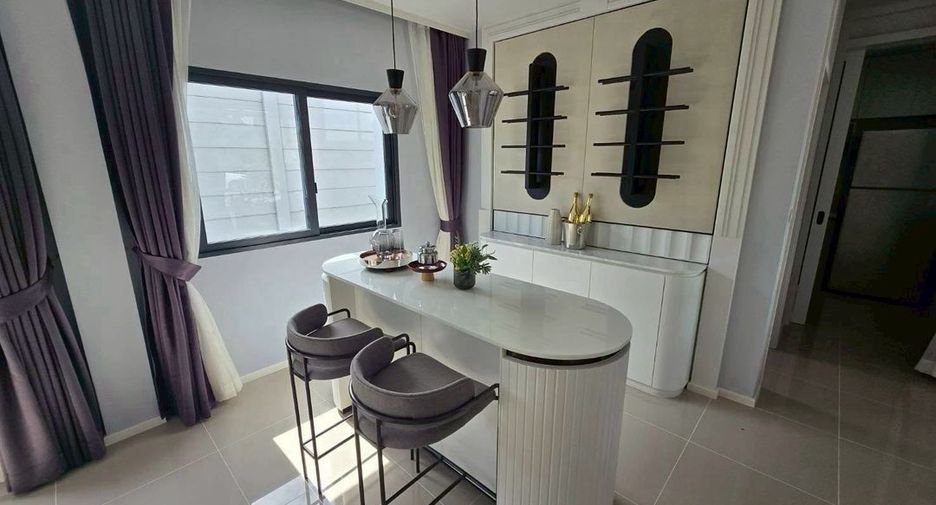 Casa en alquiler de 3 habitaciones en Bang Phli, Samut Prakan