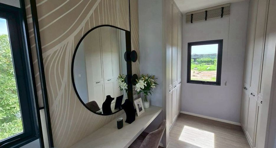 Casa en alquiler de 3 habitaciones en Bang Phli, Samut Prakan