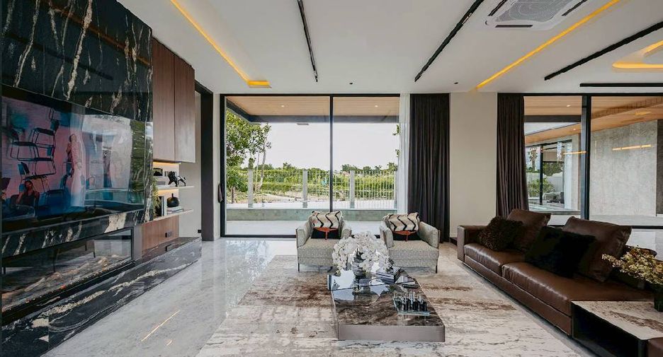 Haus zum Kauf mit 5 Zimmer in Saraphi, Chiang Mai