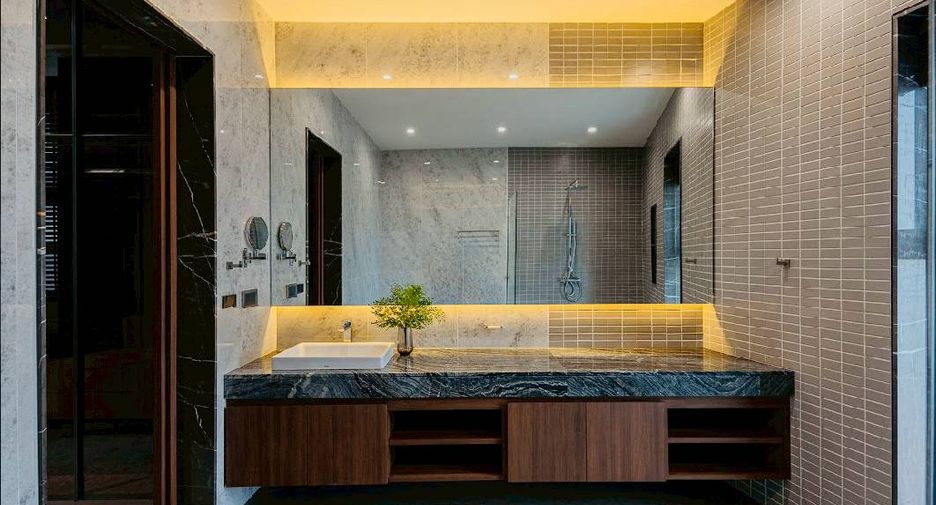 Haus zum Kauf mit 5 Zimmer in Saraphi, Chiang Mai