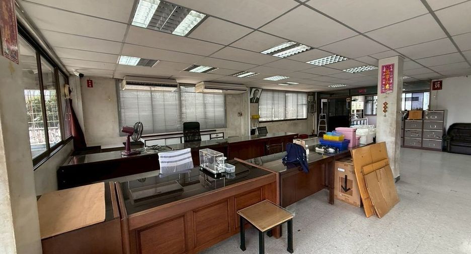 Terreno en venta en Bang Khun Thian, Bangkok