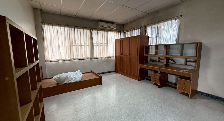 Terreno en venta en Bang Khun Thian, Bangkok