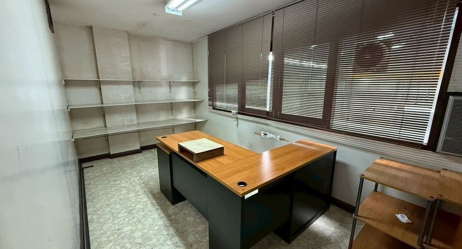 Terreno en venta en Bang Khun Thian, Bangkok