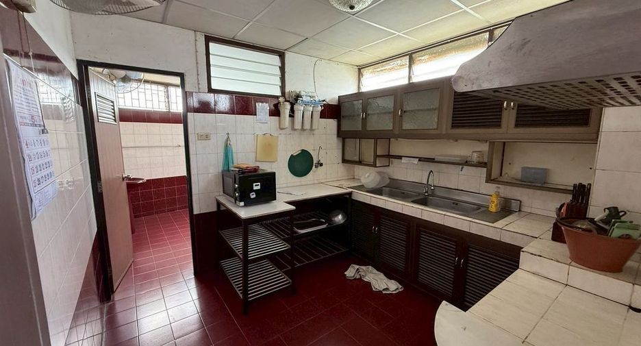 Terreno en venta en Bang Khun Thian, Bangkok