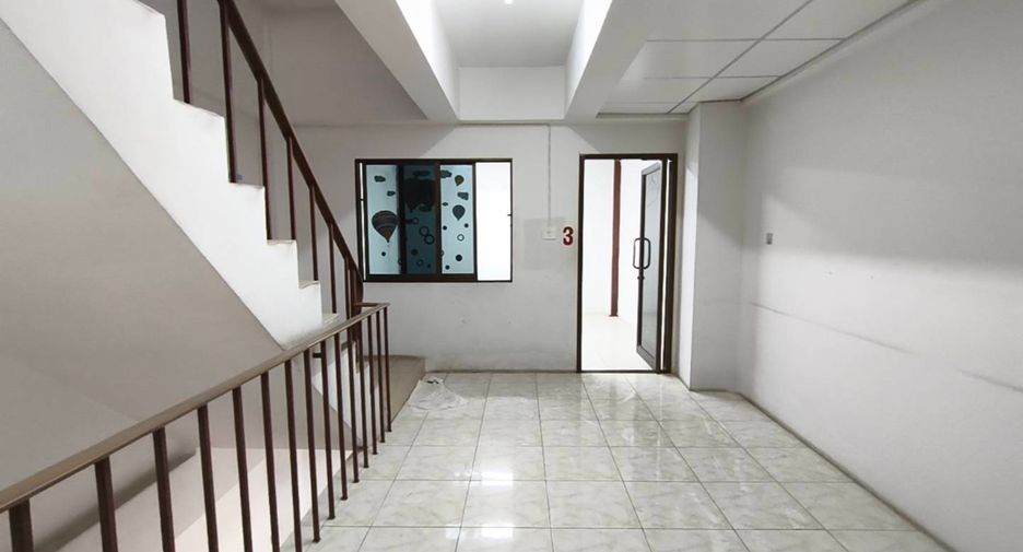 Gewerbefläche zum Kauf mit 3 Zimmer in Si Racha, Chonburi
