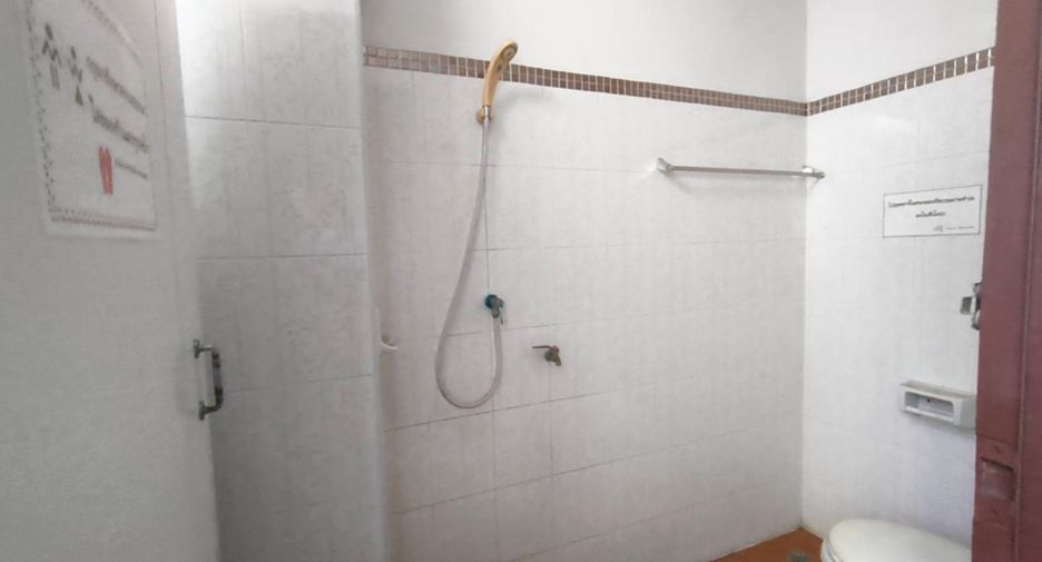 Gewerbefläche zum Kauf mit 3 Zimmer in Si Racha, Chonburi