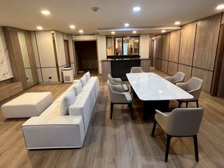 À louer et à vendre 3 chambres condo à Pathum Wan, Bangkok