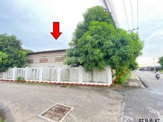 出售 1 卧室 仓库 在 Ban Bueng, Chon Buri