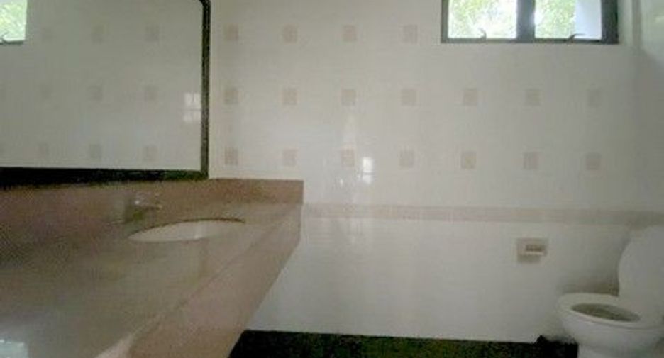 出售 1 卧室 办公室 在 Ban Bueng, Chon Buri