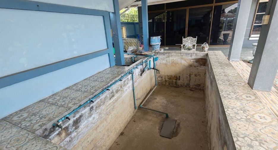 Haus zum Kauf mit 4 Zimmer in Pak Kret, Nonthaburi