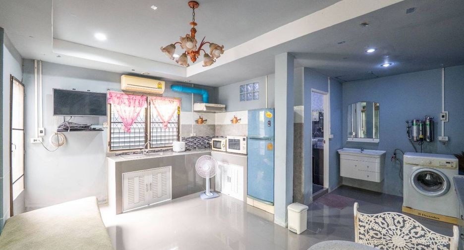 Casa en venta de 4 habitaciones en Pak Kret, Nonthaburi