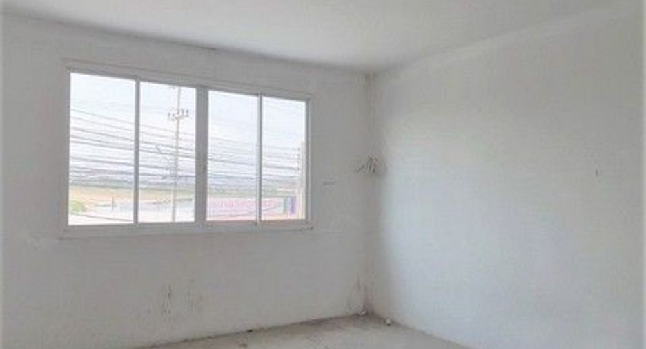 For sale 1 bed retail Space in Ban Bueng, Chonburi