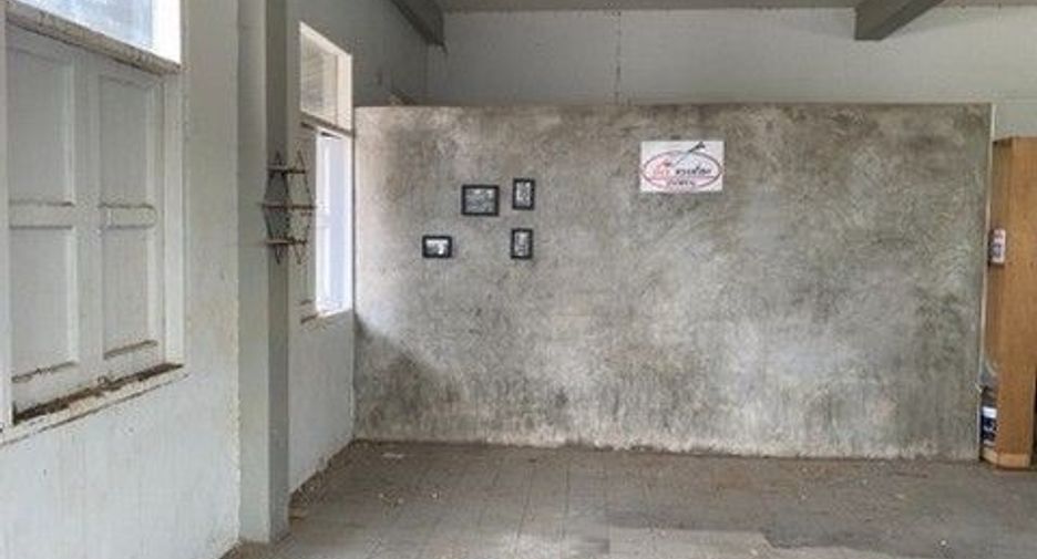 For sale 1 bed retail Space in Ban Bueng, Chonburi