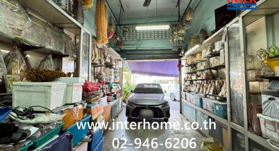 For sale 2 ベッドルーム retail Space in Phra Samut Chedi, Samut Prakan