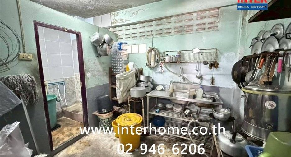 For sale 2 ベッドルーム retail Space in Phra Samut Chedi, Samut Prakan