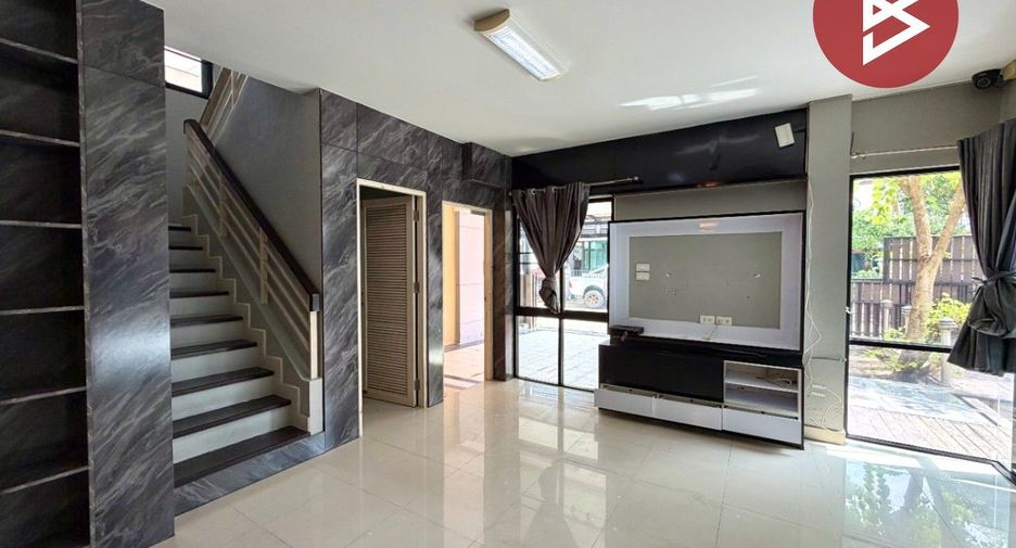 Casa en venta de 4 habitaciones en Lam Luk Ka, Pathum Thani