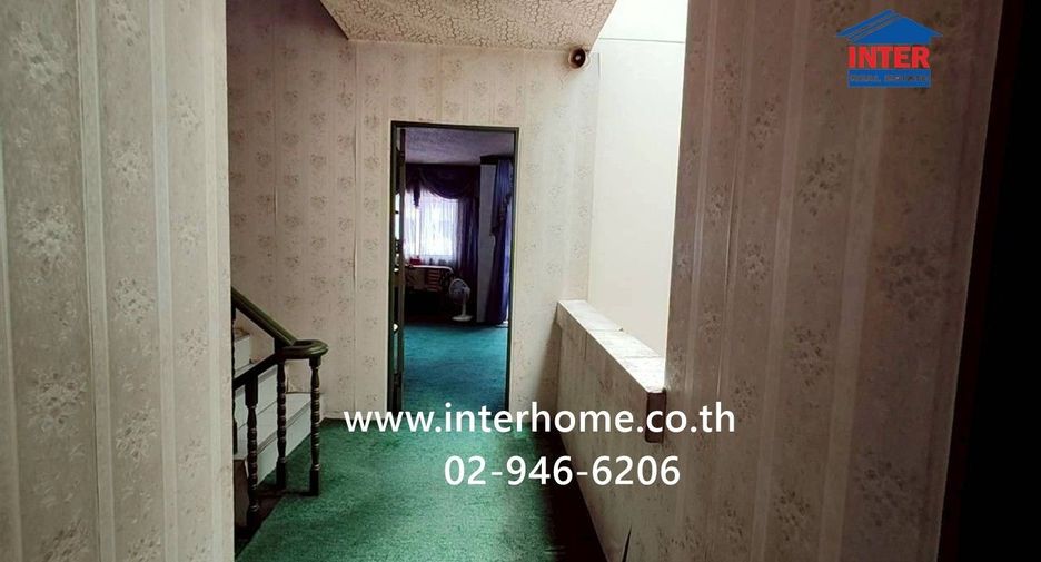 For rent and for sale 4 bedrooms townhouse in Yan Nawa, Bangkok