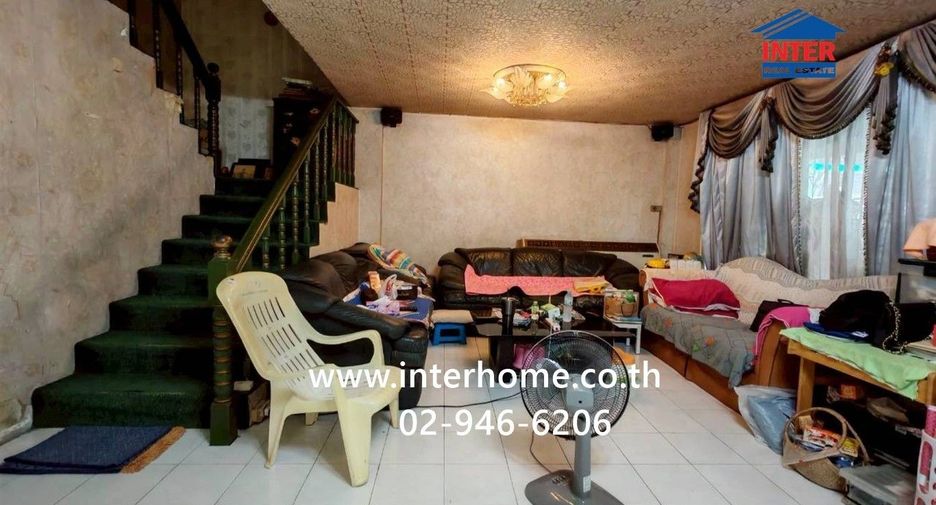 For rent and for sale 4 bedrooms townhouse in Yan Nawa, Bangkok