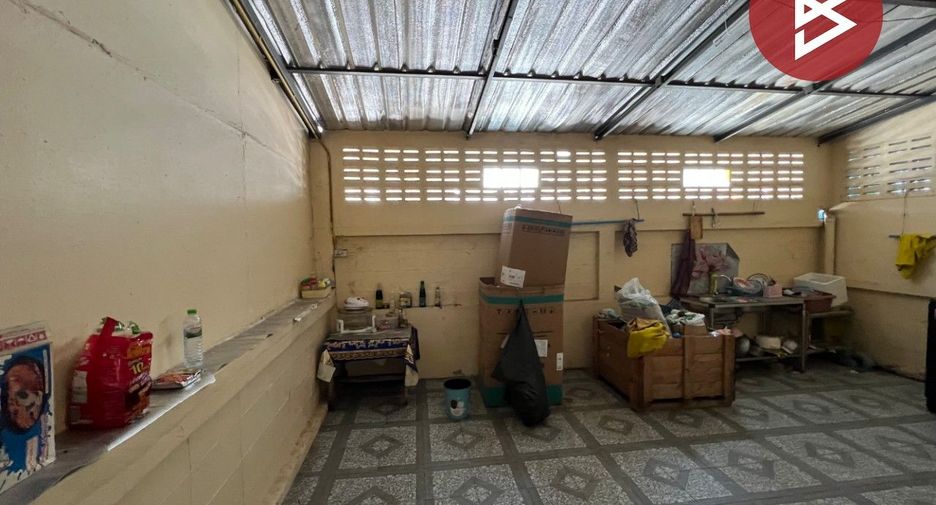 For sale studio townhouse in Mueang Chon Buri, Chonburi