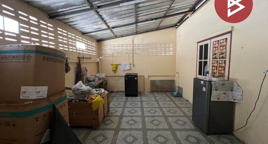 For sale studio townhouse in Mueang Chon Buri, Chonburi
