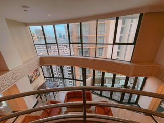 For rent 4 bedrooms condo in Pathum Wan, Bangkok