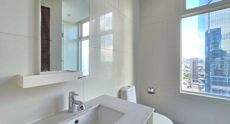 For rent 2 bedrooms condo in Ratchathewi, Bangkok