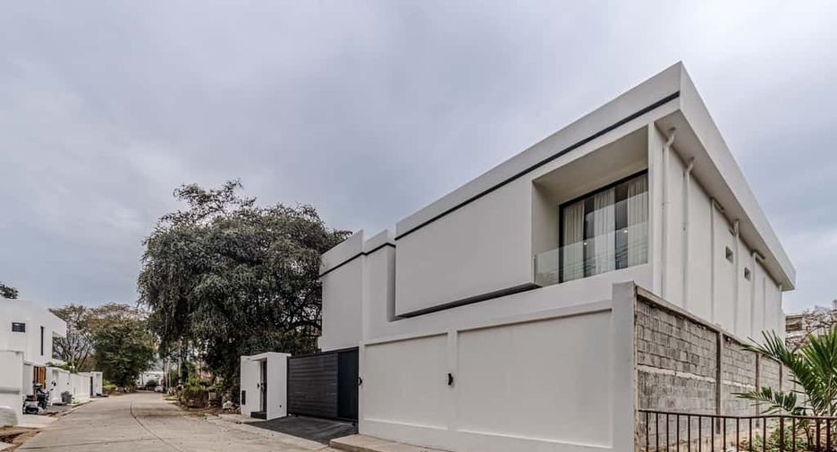 Haus zum Kauf mit 4 Zimmer in San Sai, Chiang Mai
