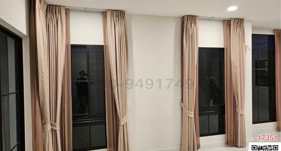 Casa en alquiler de 4 habitaciones en Taling Chan, Bangkok
