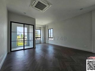 Haus zur Miete mit 4 Zimmer in Taling Chan, Bangkok
