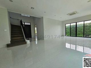 Haus zur Miete mit 4 Zimmer in Taling Chan, Bangkok