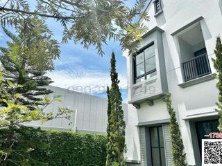 Haus zur Miete mit 4 Zimmer in Taling Chan, Bangkok