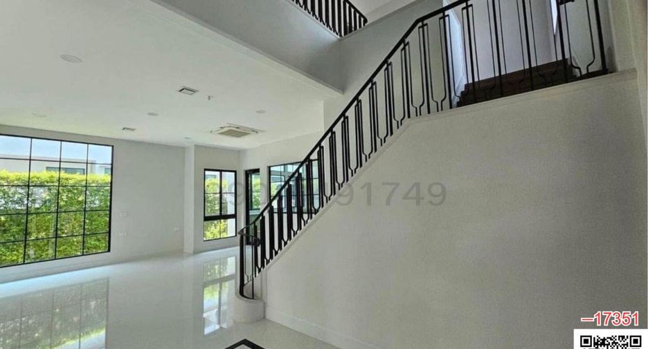 Casa en alquiler de 4 habitaciones en Taling Chan, Bangkok
