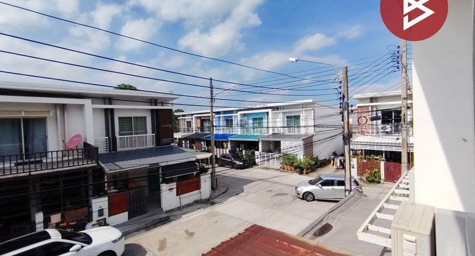 For sale 3 bedrooms townhouse in Prawet, Bangkok