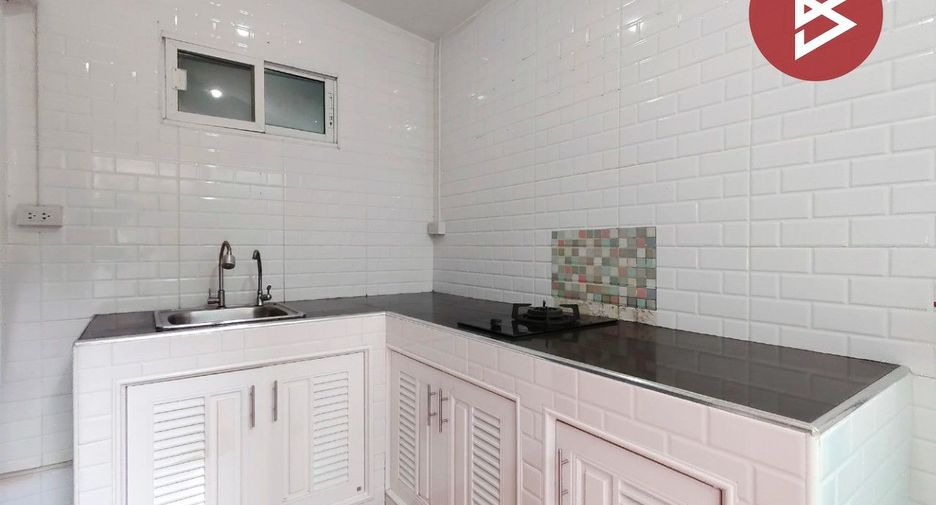 For sale 3 bedrooms townhouse in Prawet, Bangkok