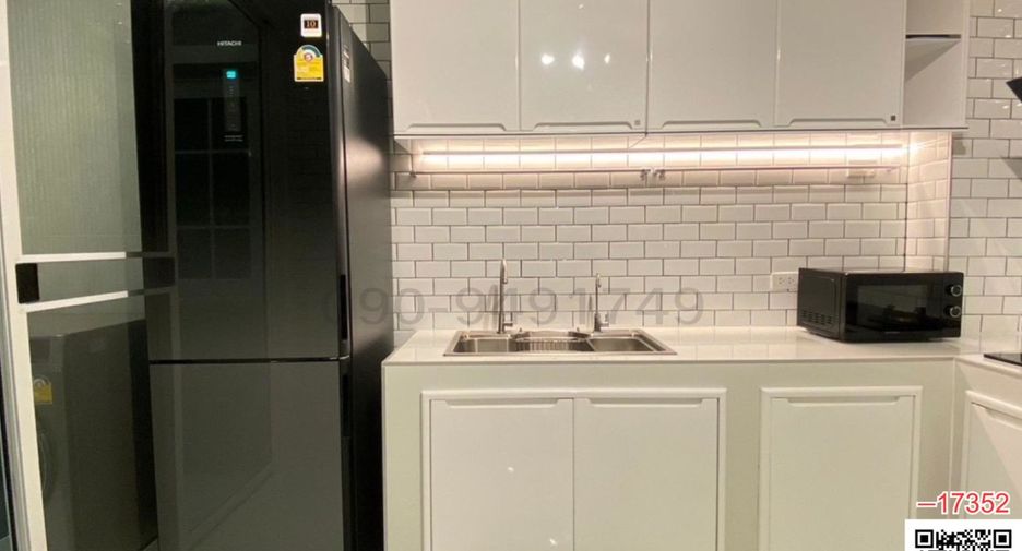 For rent 3 bedrooms townhouse in Phra Pradaeng, Samut Prakan