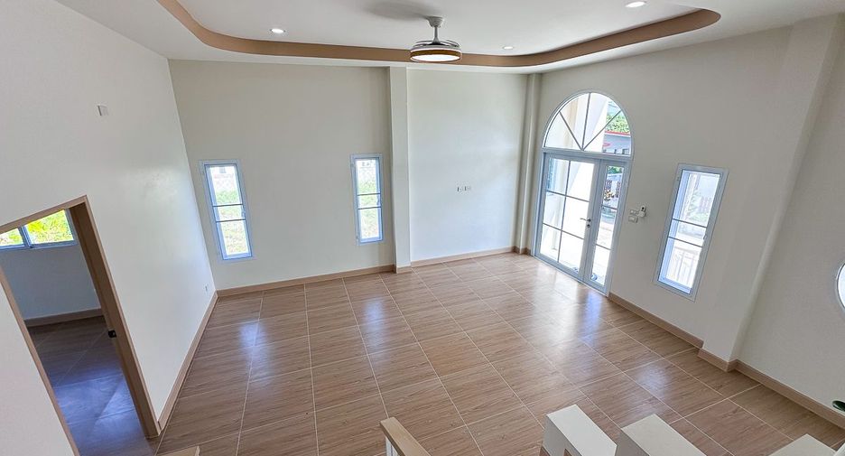 Haus zum Kauf mit 3 Zimmer in Saraphi, Chiang Mai