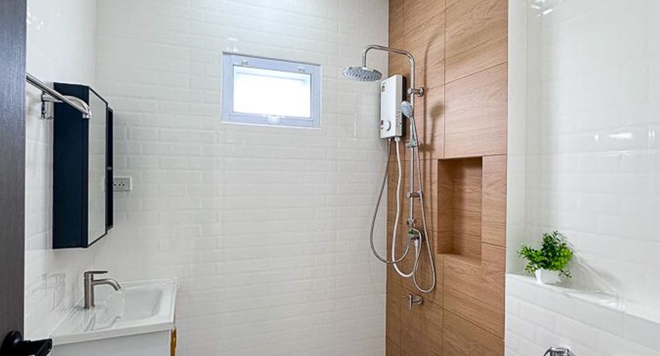 Haus zum Kauf mit 3 Zimmer in Saraphi, Chiang Mai